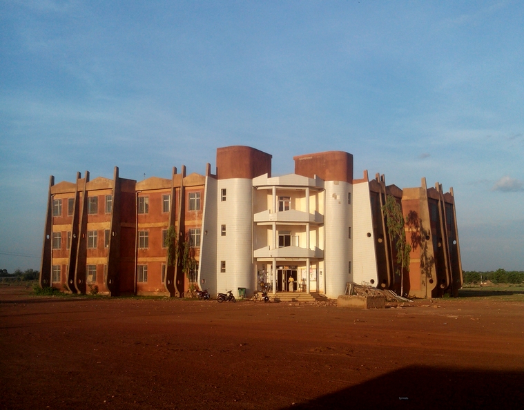 Bâtiment de l'administration de l'Université de Koudougou